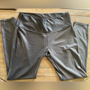 Time and Tru Shiny Black Faux Leather Slimming Leggings Sz XL 14-16